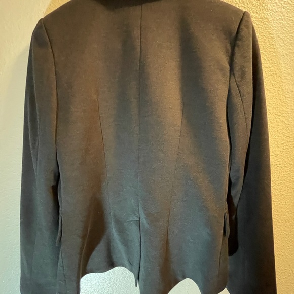 Blazer - Picture 2 of 2